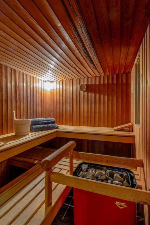 Sasso Boretto, Luxury Holiday Apartments 阿斯科纳 外观 照片
