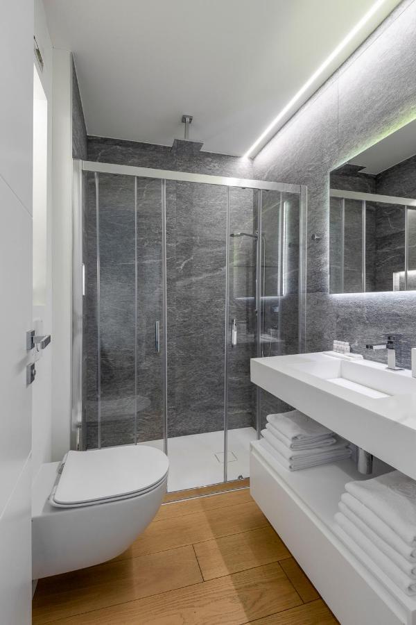 Sasso Boretto, Luxury Holiday Apartments 阿斯科纳 外观 照片